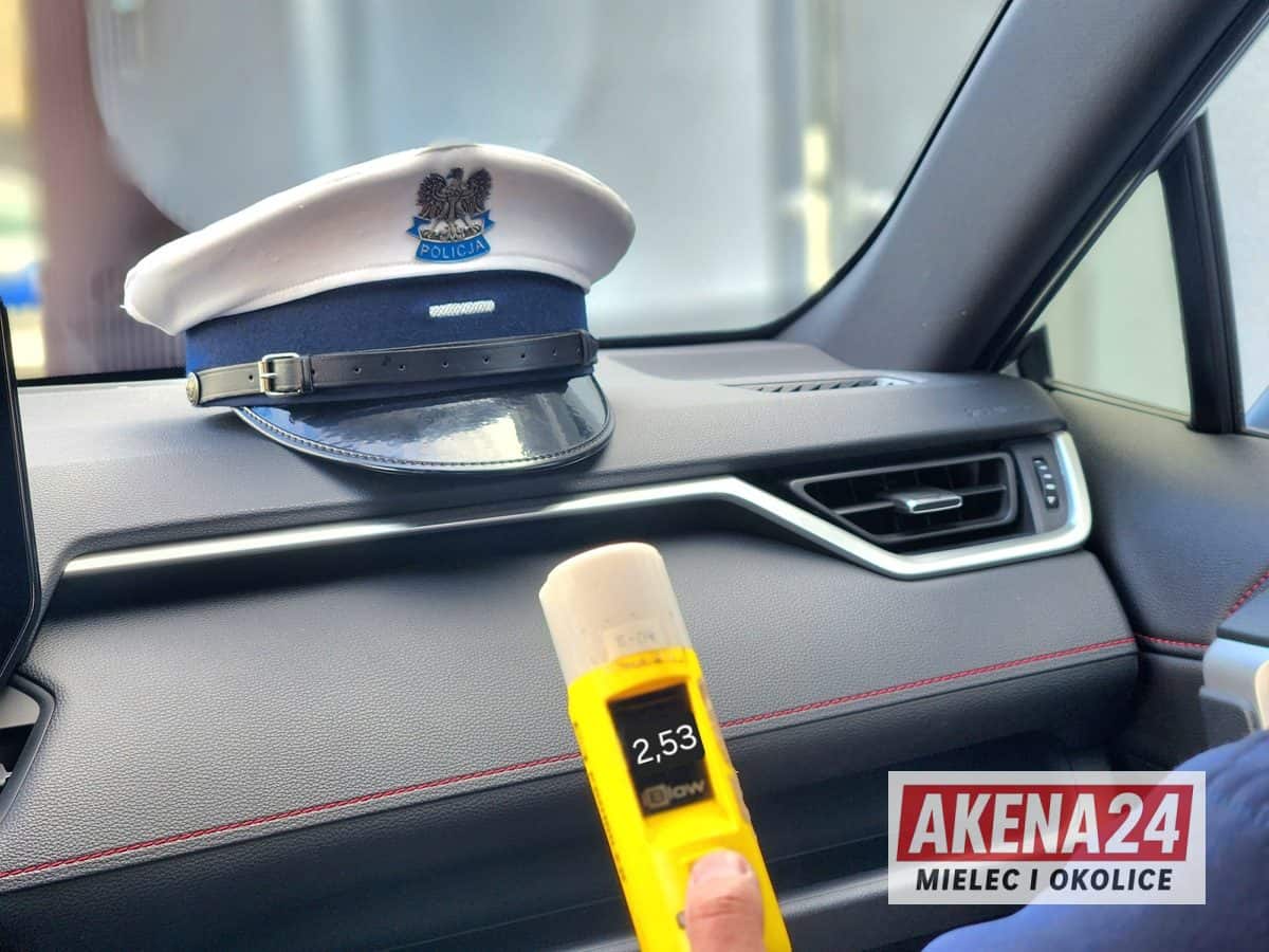 Kierowała oplem mając ponad 2,5 promila